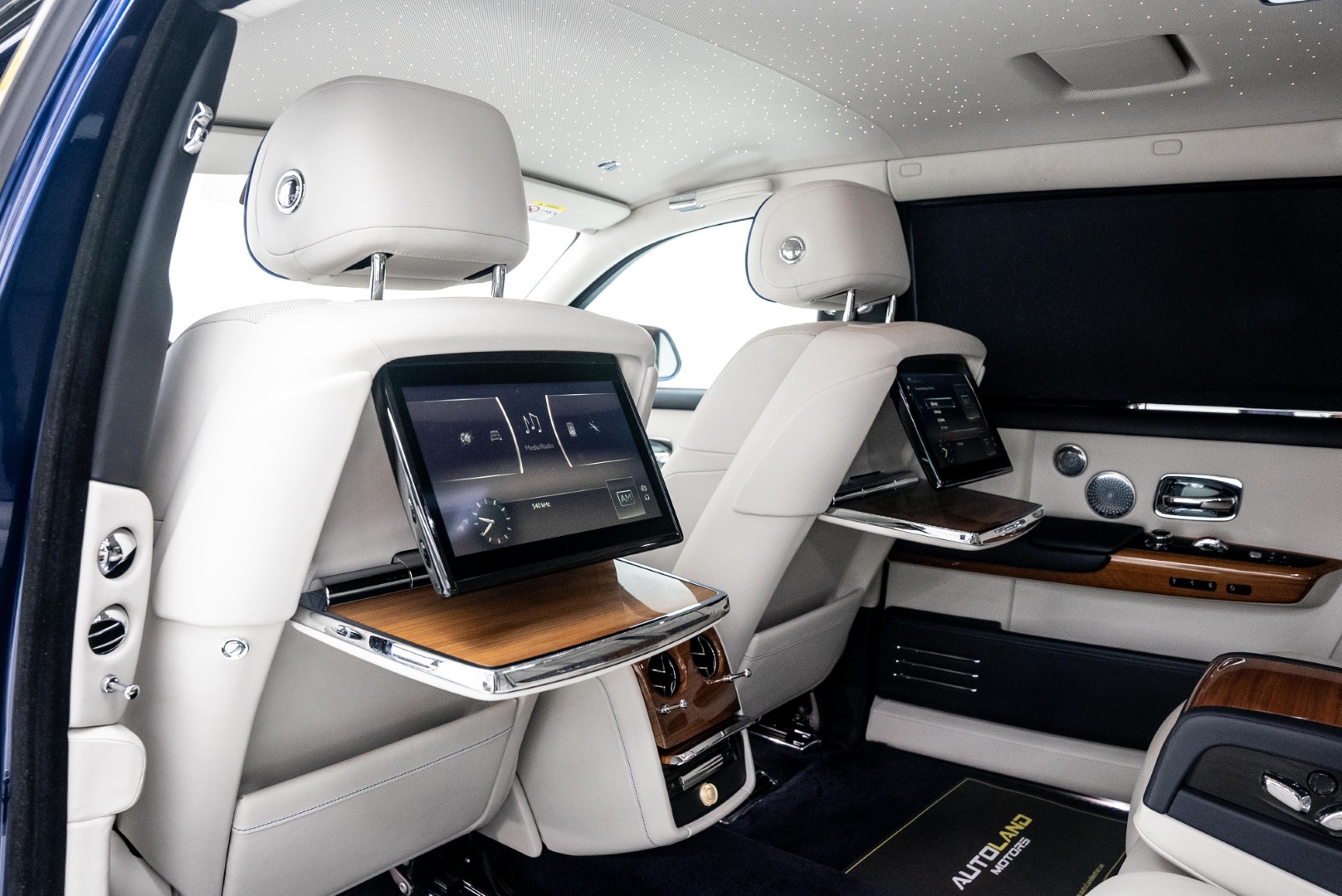 2018 ROLLS ROYCE PHANTOM LWB. BESPOKE SOUND SYSTEM. GCC